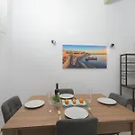 Daire Stylish 1 Bedooom Penthouse With Terrace In The Centre With Views Valletta