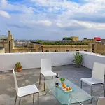 Daire Stylish 1 Bedooom Penthouse With Terrace In The Centre With Views Valletta