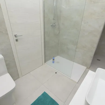 アパート Stylish 1 Bedroom Penthouse With Terrace In The Centre With Views