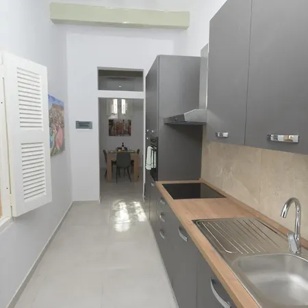 아파트 Stylish 1 Bedooom Penthouse With Terrace In The Centre With Views *