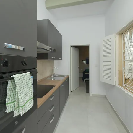 Stylish 1 Bedooom Penthouse With Terrace In The Centre With Views 아파트 발레타