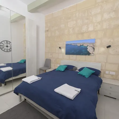 Stylish 1 Bedooom Penthouse With Terrace In The Centre With Views 아파트 발레타