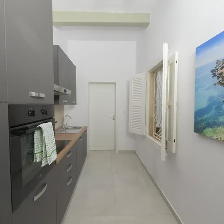 Stylish 1 Bedooom Penthouse With Terrace In The Centre With Views Valletta