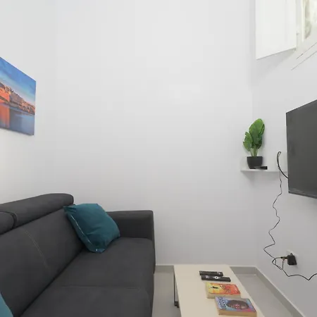 Stylish 1 Bedroom Penthouse With Terrace In The Centre With Views アパート *