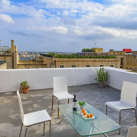 アパート Stylish 1 Bedroom Penthouse With Terrace In The Centre With Views バレッタ