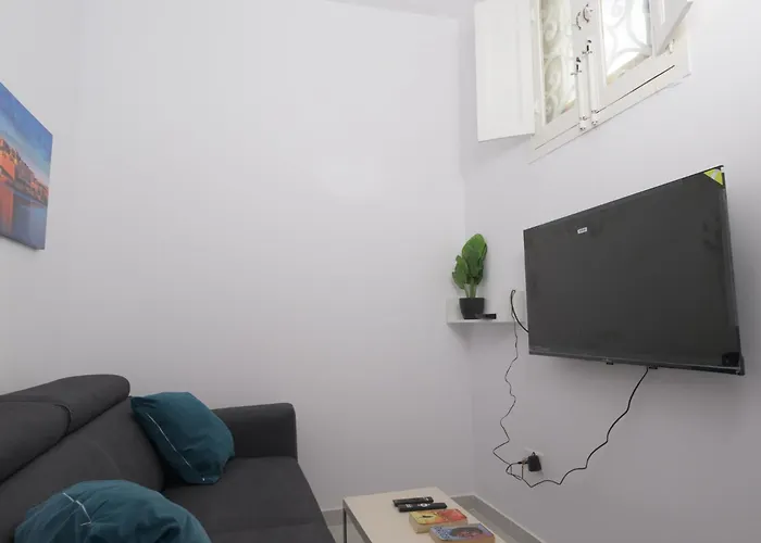 アパート Stylish 1 Bedooom Penthouse With Terrace In The Centre With Views *