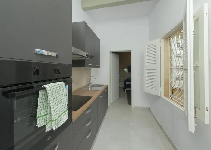 Stylish 1 Bedooom Penthouse With Terrace In The Centre With Views Appartamento La Valletta