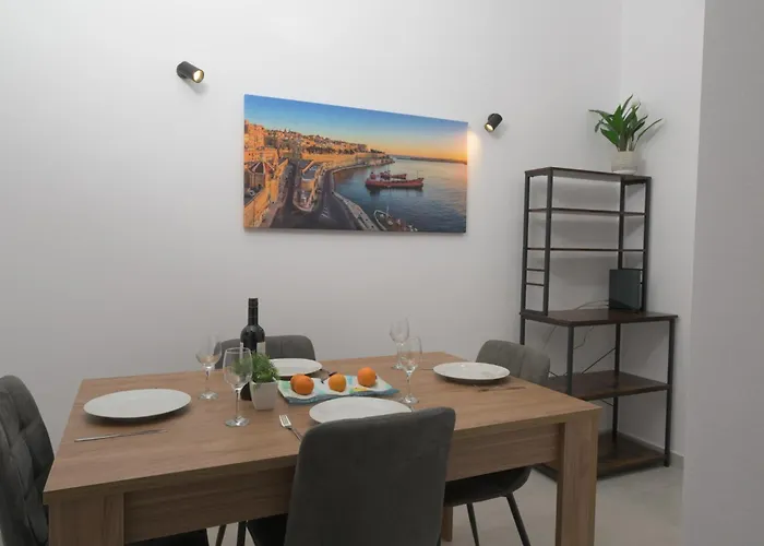 Stylish 1 Bedooom Penthouse With Terrace In The Centre With Views Appartamento La Valletta